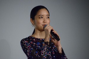 映画『空母いぶき』初日舞台挨拶に登壇した深川麻衣