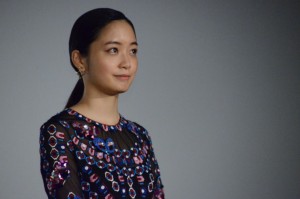 映画『空母いぶき』初日舞台挨拶に登壇した深川麻衣