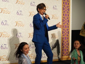 映画『アラジン』スペシャル・ナイトイベントに登場した山寺宏一