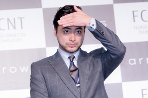 山田孝之、『arrows』シリーズ 2019年夏モデル新商品・新CM発表会に登場