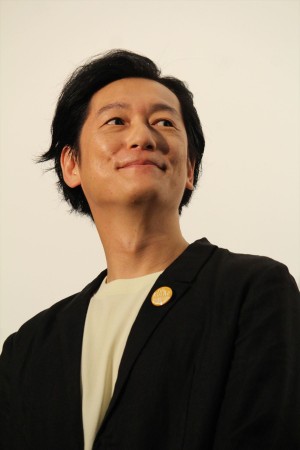 映画『こはく』完成披露上映会・舞台挨拶に登場した井浦新