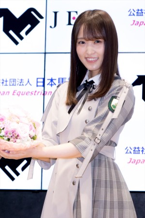 「馬術競技スペシャル講座 with 菅井友香」に登場した菅井友香