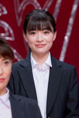 土曜ドラマ9『W県警の悲劇』記者会見に登場した優希美青
