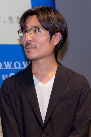WOWOW『連続ドラマW そして、生きる』完成披露試写会・舞台挨拶に登場した月川翔監督