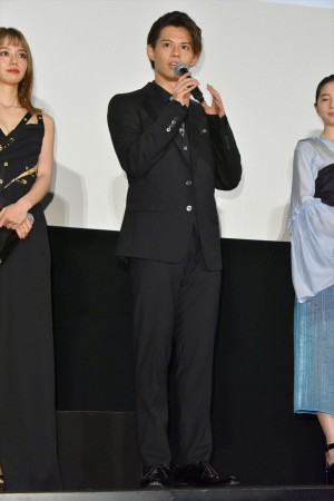 映画『東京喰種 トーキョーグール【S】』初日舞台挨拶に登場した小笠原海
