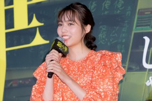 映画『惡の華』完成披露舞台挨拶に登場した秋田汐梨