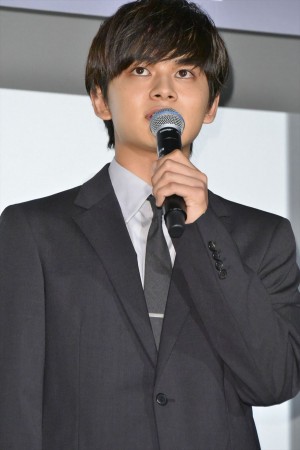 『HELLO WORLD』初日舞台挨拶に登場した北村匠海