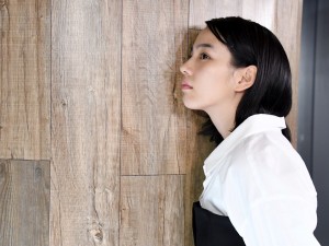 監督デビューを果たした、のん