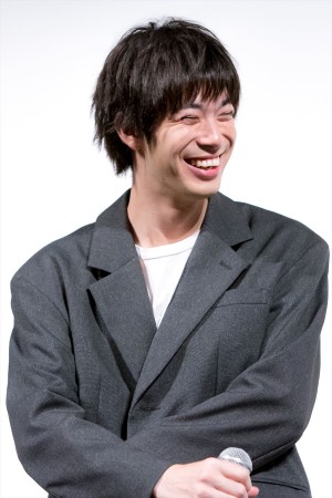 『わたしは光をにぎっている』完成披露試写会に登場した渡辺大知