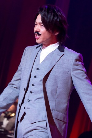 『屍人荘の殺人』ハロウィンイベントに登場した中村倫也