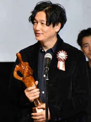 第11回TAMA映画賞授賞式に登場した井浦新