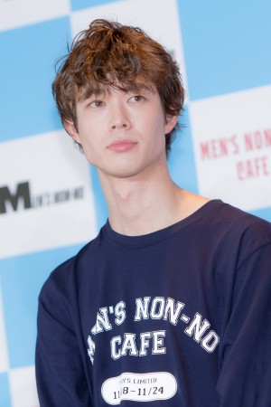 第34回新メンズノンノモデル発表式に登場した宮沢氷魚