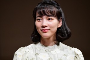 映画『この世界の(さらにいくつもの)片隅に』スペシャルライブ付き特別試写会に登場した、のん