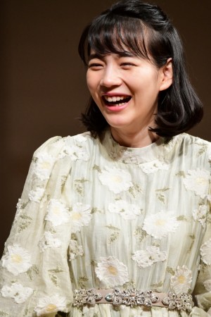 映画『この世界の(さらにいくつもの)片隅に』スペシャルライブ付き特別試写会に登場した、のん