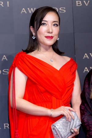 「BVLGARI AVRORA AWARDS 2019」フォトコールに登場した平原綾香