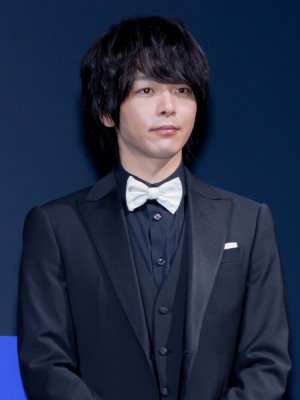 LINE NEWS Presents 「NEWS AWARDS 2019」に登場した中村倫也