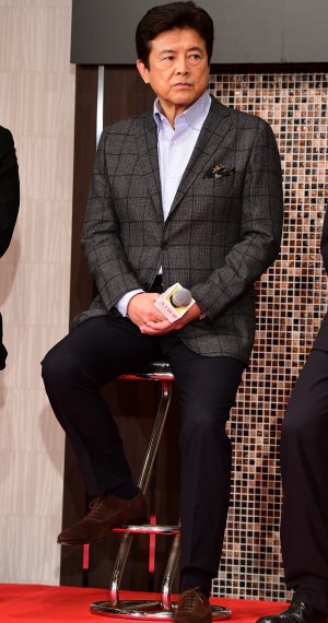 『AI崩壊』完成報告会見に登場した三浦友和