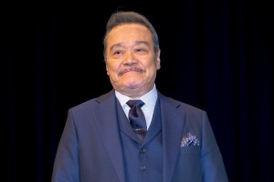 映画『風の電話』完成披露舞台あいさつに登場した西田敏行