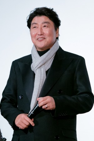 映画『パラサイト 半地下の家族』舞台あいさつに登場したソン・ガンホ