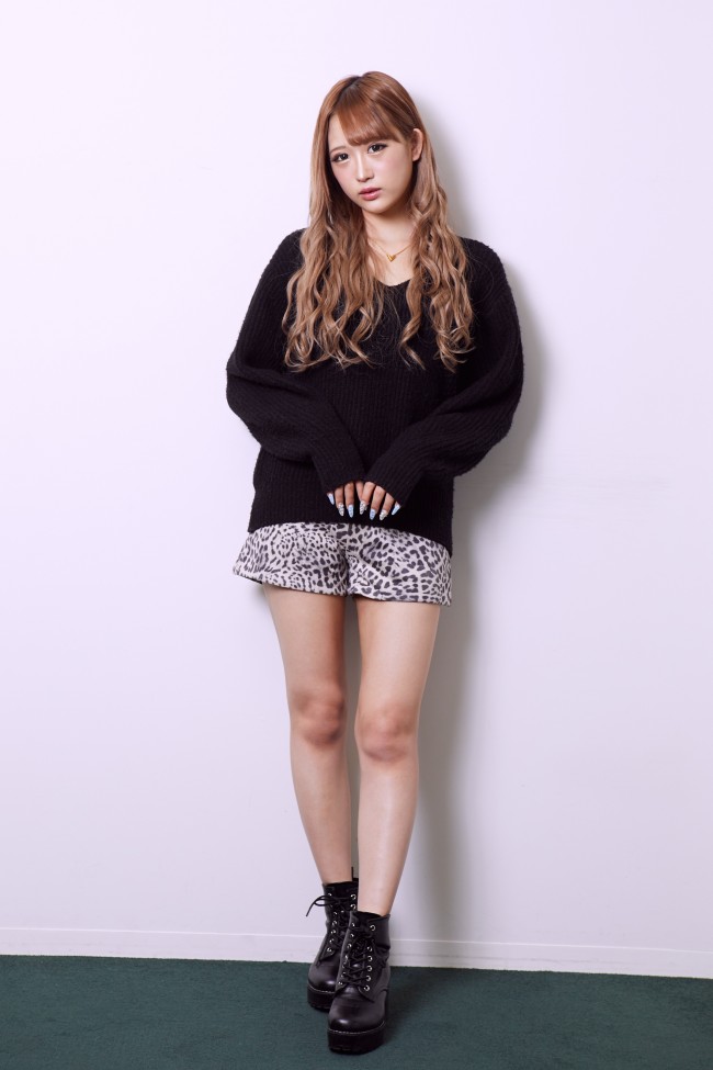 【フォト特集】可愛いだけじゃない! 19歳になった“白ギャルのカリスマ”伊藤桃々