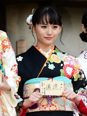 浅川梨奈、エイベックス・マネジメント 新春 晴れ着撮影会に出席