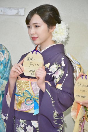 乃木坂46 新成人メンバー成人式に登場した渡辺みり愛