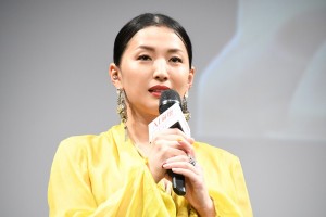 映画『AI崩壊』ジャパンプレミア 舞台挨拶に登場した芦名星