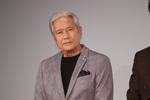 映画『嘘八百 京町ロワイヤル』完成披露舞台あいさつに登場した竜雷太