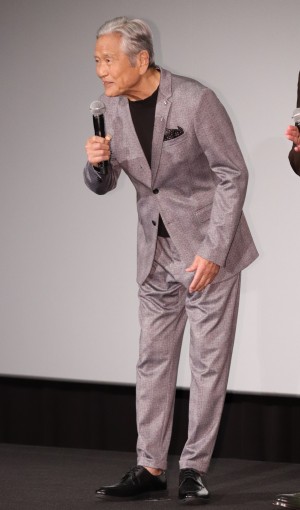 映画『嘘八百 京町ロワイヤル』完成披露舞台あいさつに登場した竜雷太