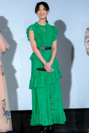 映画『ヲタクに恋は難しい』初日舞台あいさつに登場した菜々緒