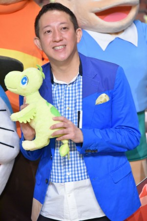 『映画ドラえもん のび太の新恐竜』完成披露舞台あいさつに登場したサバンナ・高橋茂雄