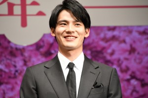 映画『弥生、三月‐君を愛した30年‐』完成披露試写会に登場した岡田健史