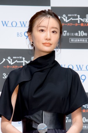 WOWOW『連続ドラマW パレートの誤算 ~ケースワーカー殺人事件』完成報告会に登場した松本まりか
