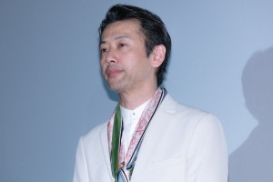 『心霊喫茶「エクストラ」の秘密‐The Real Exorcist‐』大ヒット舞台挨拶に登場した大浦龍宇一
