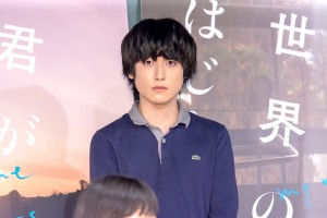 映画『君が世界のはじまり』完成記念トークイベントに登場した小室ぺい