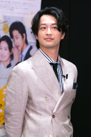 連続ドラマ『マイラブ・マイベイカー』記者会見に登場した竹財輝之助