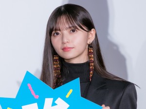 映画『映像研には手を出すな!』公開記念前夜祭舞台あいさつに登場した乃木坂46・齋藤飛鳥