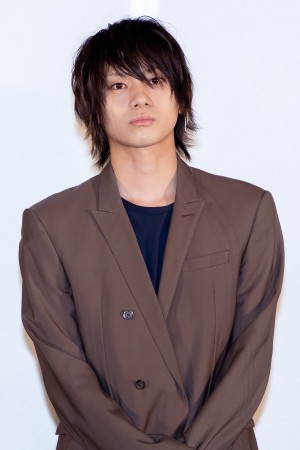 映画『小説の神様 君としか描けない物語』イベントに登場した佐藤流司