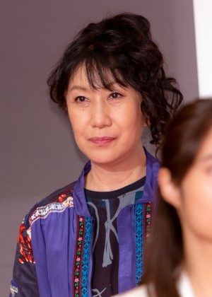 ドラマ『七人の秘書』制作発表記者会見に登場した室井滋