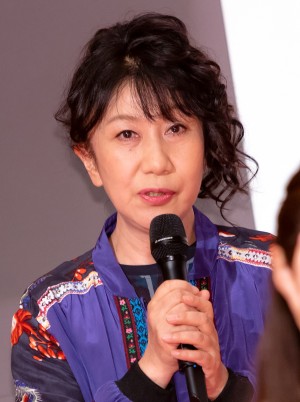 ドラマ『七人の秘書』制作発表記者会見に登場した室井滋