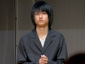 金曜ドラマ『恋する母たち』制作発表会見に出席した奥平大兼
