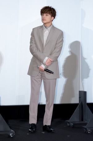 白濱亜嵐、映画『10万分の1』初日舞台あいさつに登壇