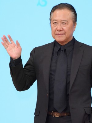 映画『哀愁しんでれら』完成報告会に登場した石橋凌