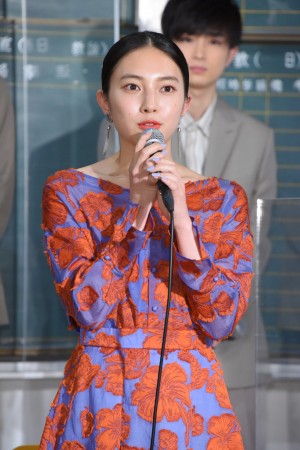 実写版『ホリミヤ』完成記念生配信イベントに登場した久保田紗友