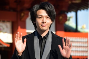 映画『ファーストラヴ』公開直前イベントに登場した中村倫也