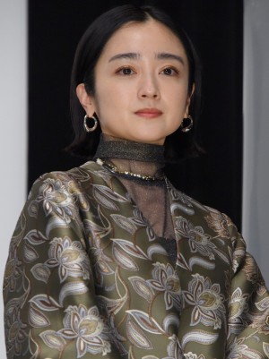 映画『樹海村』初日舞台あいさつに登場した安達祐実