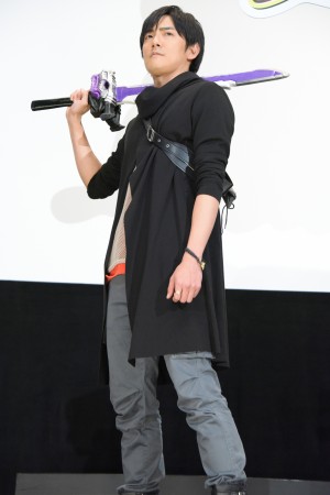 映画『騎士竜戦隊リュウソウジャー 特別編』公開記念舞台あいさつに登壇した長田成哉