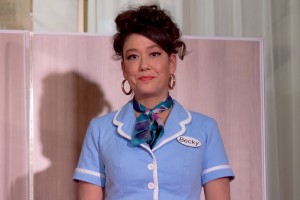 ミュージカル『ウェイトレス』初日囲み取材に登場したLiLiCo