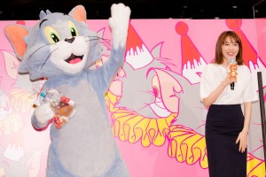 「トムとジェリー カートゥーン・カーニバル」オープニングイベントに登場した飯豊まりえ