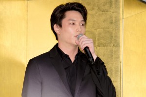 映画『ブレイブ ‐群青戦記‐』公開初日舞台あいさつに登場した劇団EXILE・鈴木伸之